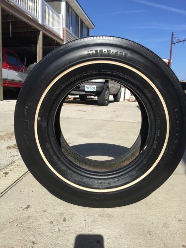 Rare vintage firestone e70-14 super sport wide oval white stripe tire