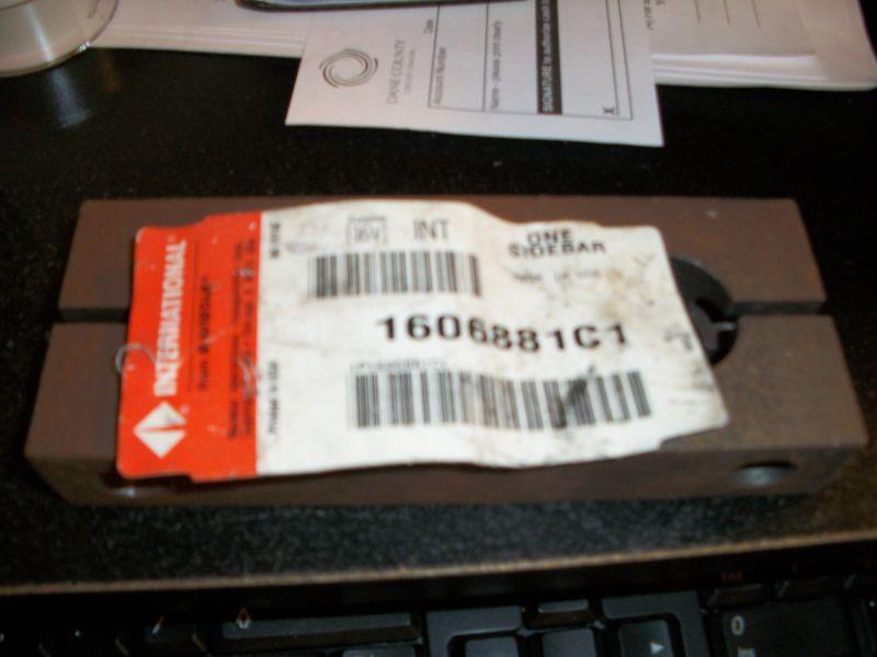 One pair (2) international navistar sidebars 1606881c1 side bar  free shipping!