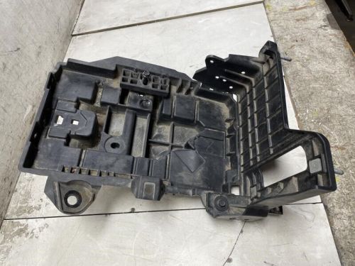 2015 CHRYSLER 200 S BATTERY TRAY OEM+, US $59.90, image 2