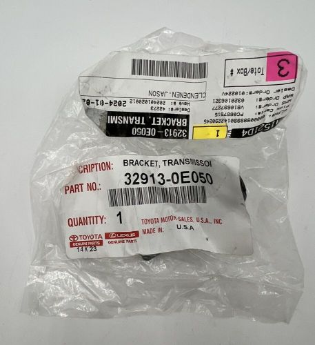 2020-2022 TOYOTA HIGHLANDER BRACKET, TRANSMISSION NEW OEM 32913-0E050, US $17.00, image 2