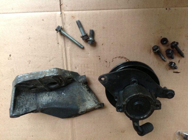 Purchase Jeep power steering pump with brackets YJ Wrangler 4.0 2.5