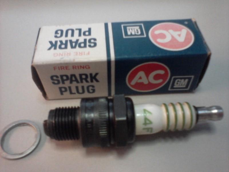 Vintage 44f ac fire ring spark plug