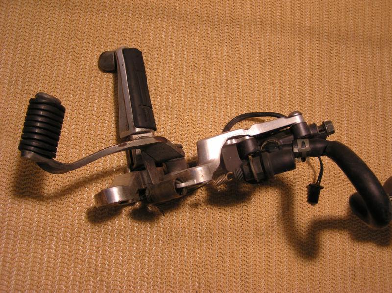 04 yamaha yzf600 right peg and rear brake assembly yzf 600