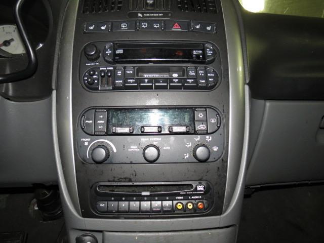 2006 chrysler town & country radio trim dash bezel 2602915