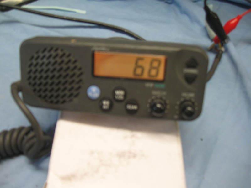 Apelco vhf 5200 vhf radio