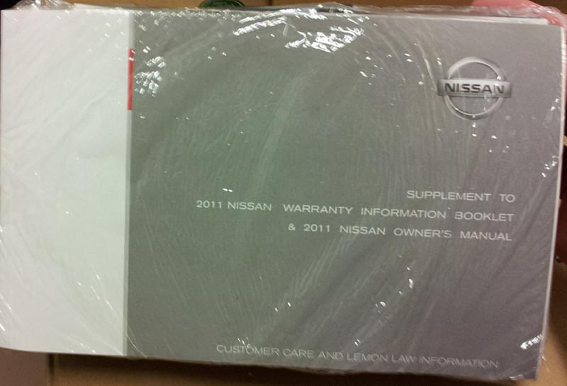 2011 nissan versa owner's manual - new factory sealed kit with case - complete 