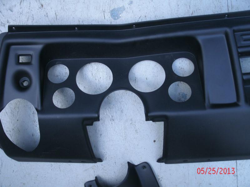 1969 chevelle  el camino  malibu black 6 hole dash panel no gauges with astro