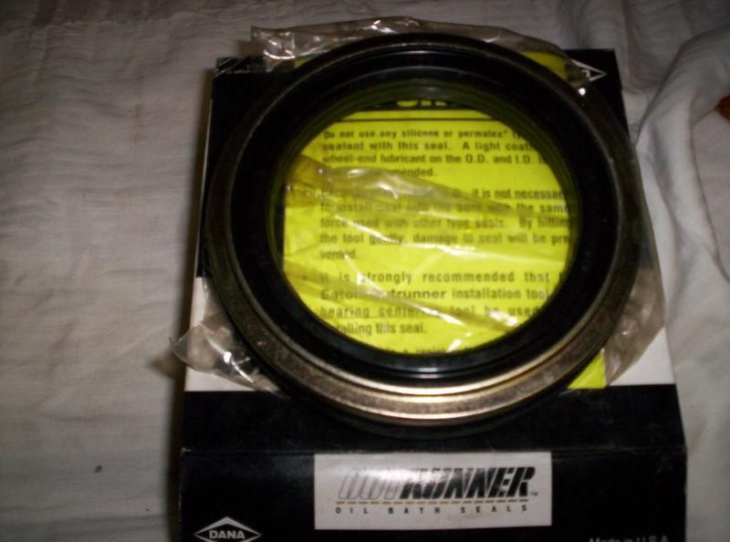 Dana outrunner wheel seal #850 - stemco # 372-7098 - cr #40133 - cr #40136
