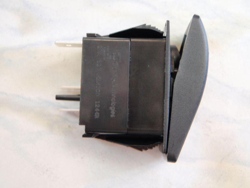 Purchase BLOWER BOAT SWITCH ENGINE ROOM VENT CARLING V1D1 1 RED LENS