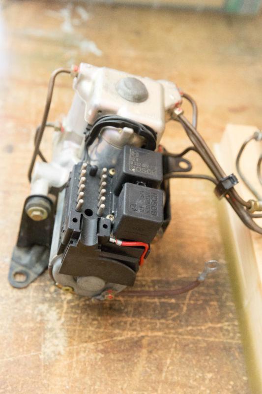 Buy Porsche 964 ABS Pump (Bosch) in Poway, California, US, for US 50.00