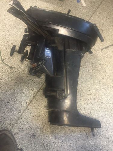 Mercury 7.5hp 75 9.8hp 1970 outboard midsection, mount, case 1556-4030a1
