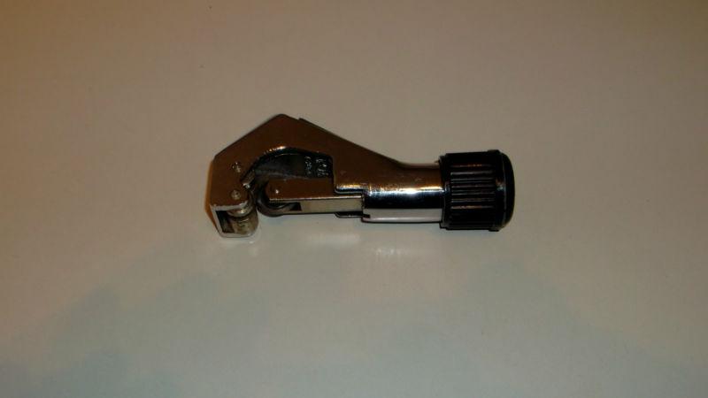 Bluepoint tc28b tubing cutter.