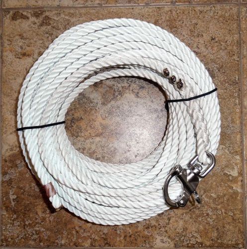 3/8" x 90 ft. 3 strand dacron/polyester halyard, spliced in s/s snap shackle