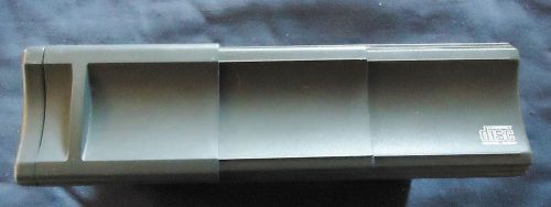 Delco electronics/gm m/n 09354351 6 disc cd changer. serial# 99ckysm102060052.