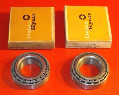 Nos 1960 61 62 chevy gmc series 50 60 big truck pair front wheel bearings rare