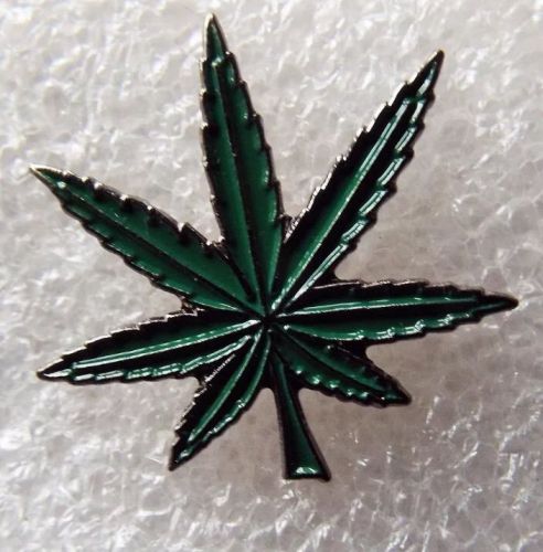Cannabis leaf enamel pin / lapel badge weed