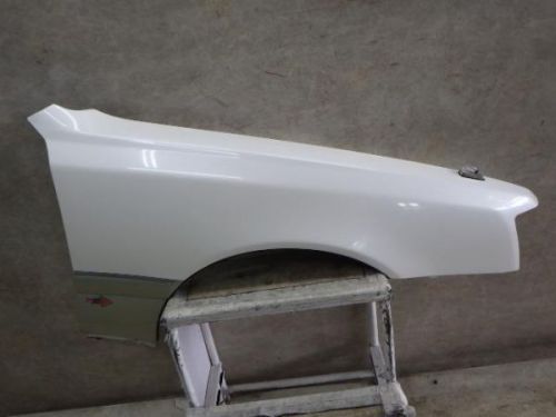 Toyota crown 1995 right fender panel [0510600]