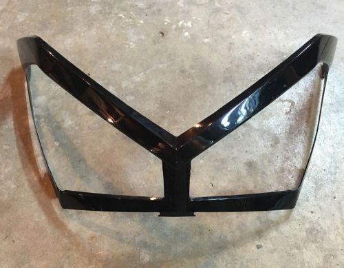 Polaris fusion windshield bezel