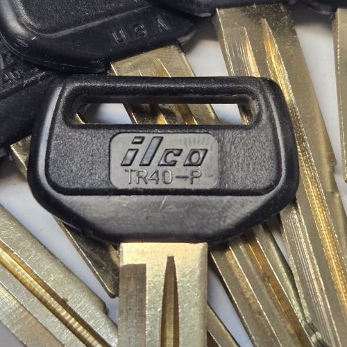 Lot of (6) ilco uncut blank x174 tr40-p key plastic head. fits toyota. new