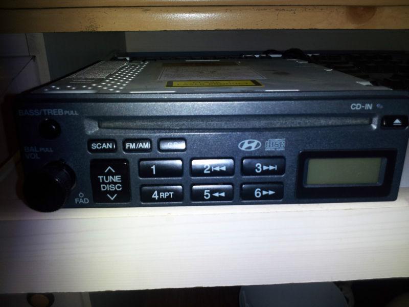 Hyundai stock radio cd player stereo! model - h265kus, great condition!!
