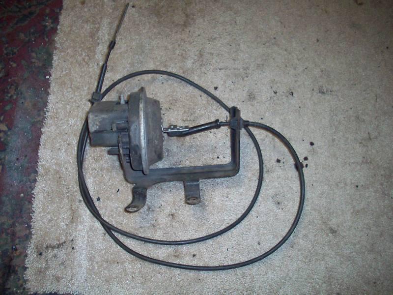 1986-90 trans am 305/350 tpi cruise control piece w/cable 