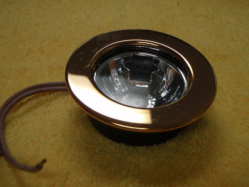 Courtesy light recessed gold rim 10watt drs100433a