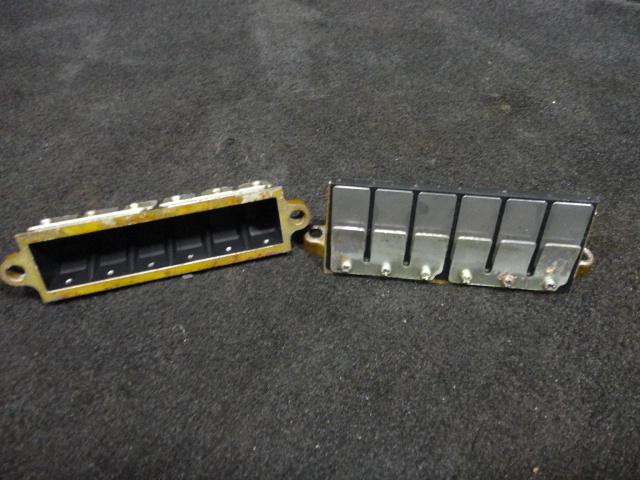 2 reed boxes #828623 (1 peice)  mercury/mariner 1994-1998 75hp-300hp #1(642