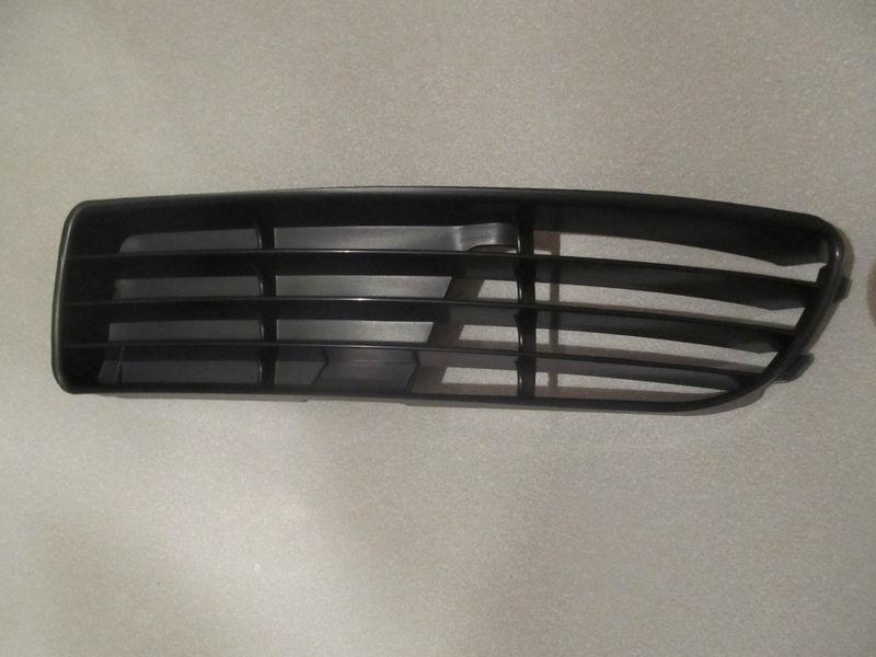 Audi a4 1996-1998 left side bumper grill