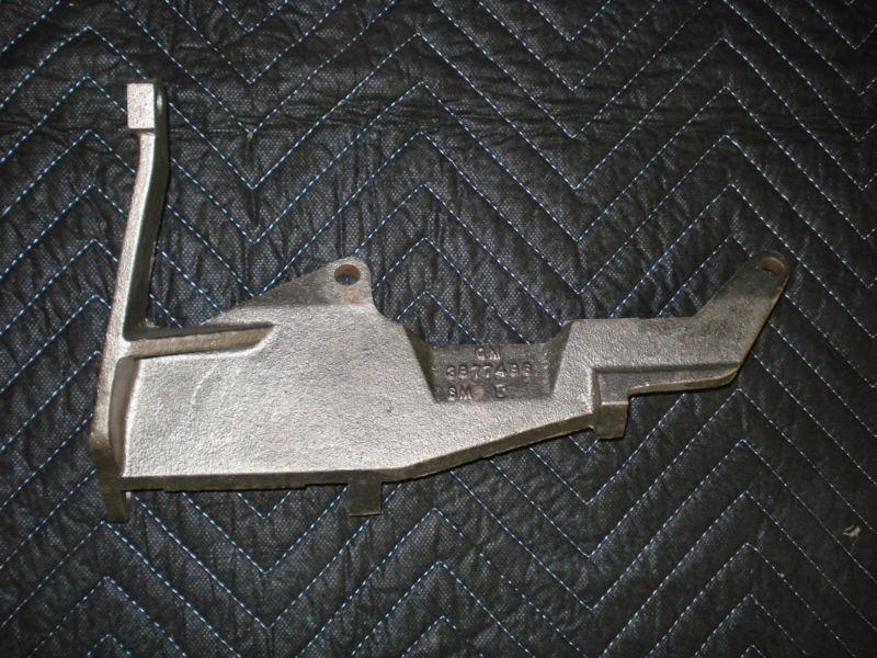 65 66 67 chevrolet impala smog air injection pump bracket gm 3877496