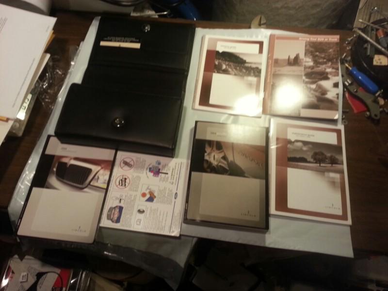 New oem 2004 lincoln aviator owners manual set & guide books & case free ship