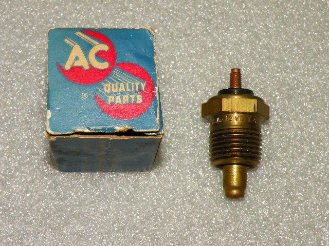 1953-55 cadillac & oldsmobile v8 temperature sender with electric gauge nos gm