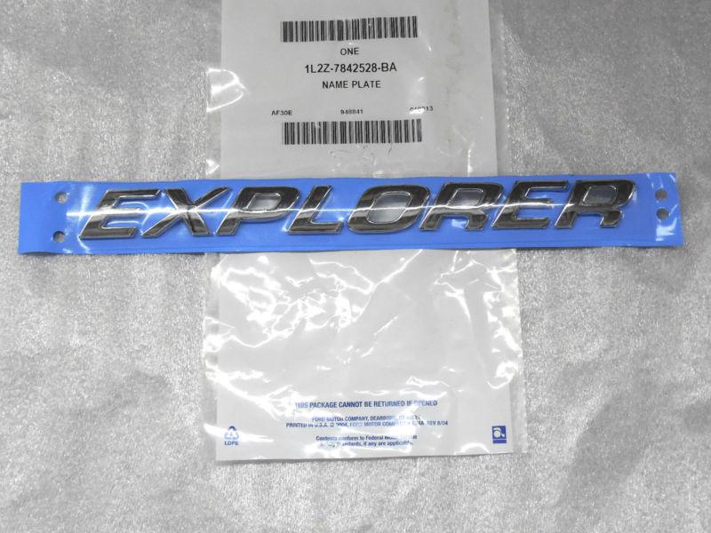 2002 2003 2004 ford explorer tailgate liftgate emblem new oem 1l2z 7842528 ba