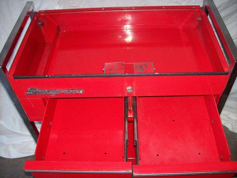 Snap-on # kr4220  red two drawer cart with lid