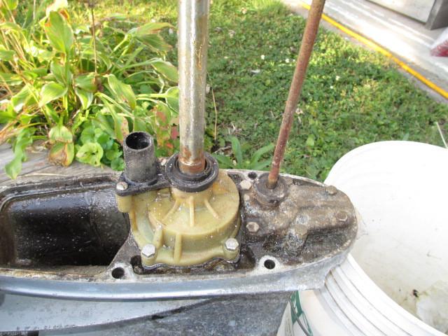 1979 Evinrude 115 HP Lower Unit Gear Case Housing, US $25.00, image 2