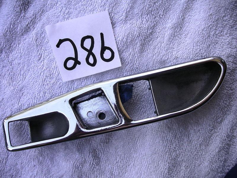 Mercedes benz 107 1972 450 sl right interior chrome door handle trim
