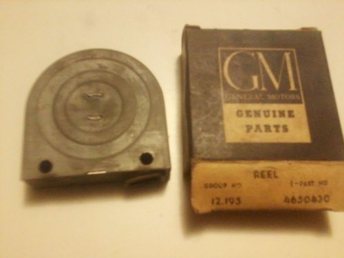 Nos 1955-1957 chevrolet wagon tailgate reel gm 4650430 gr 12.195