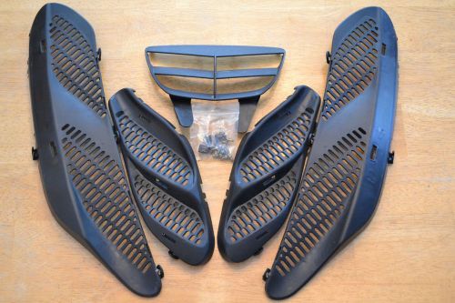 Skidoo zx chassis hood vents
