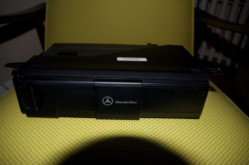 A2038209089 mercedes benz cd changer - model mc 310