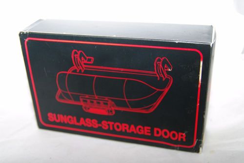 Toyota sunglass storage door cover, roof console box 63659-aa010 b0 lt gray