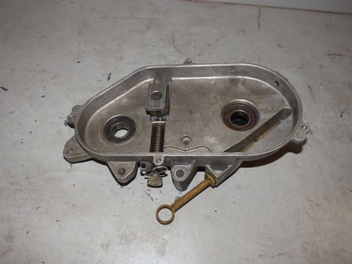 B13 2006 ski doo 800 chain case chaincase backing dip stick housing 504152473