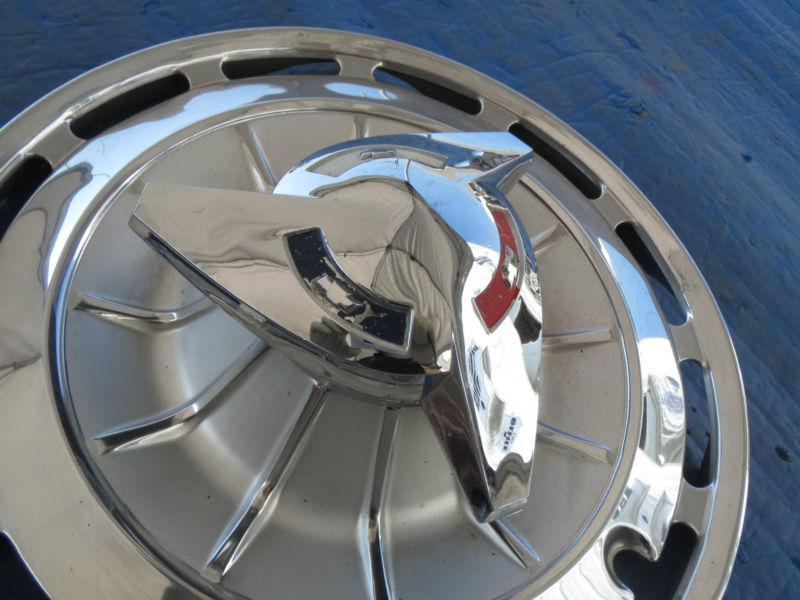 Find 1962 62 CHEVY IMPALA CAPRICE HUBCAP HUB CAP W/ SPINNER USED