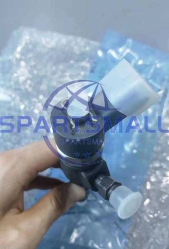 4 PCS Brand-new Fuel Injector 129E01-53100 0445110508 For Yanmar 4TNV98CT Engine, US $833.00, image 2
