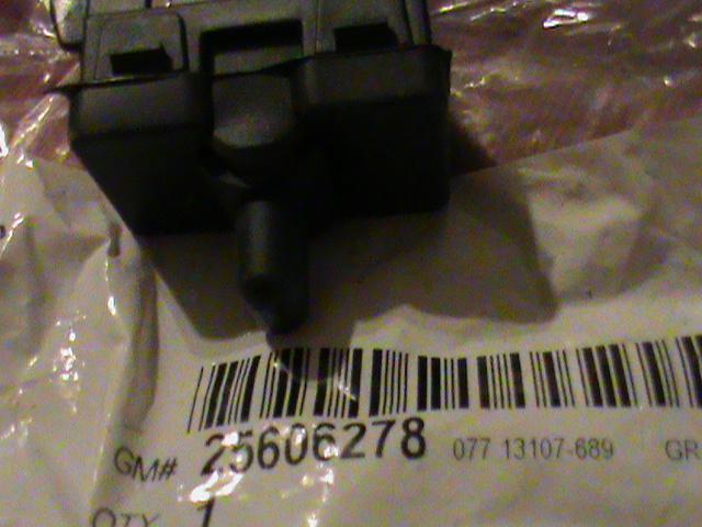  rear door rh side back seat electric window switch  free shipping new oem