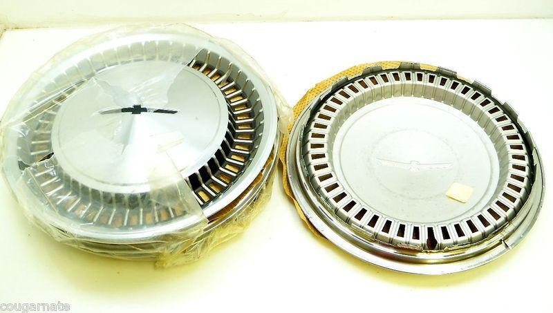 Nos 1980-82 thunderbird wheel cover set of four nip