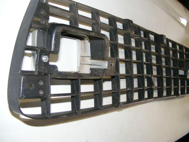 1975 76 77 78 MUSTANG II 2 BLACK GRILLE GRILL FOG LIGHT BEZELS GOOD USED, US $39.99, image 8