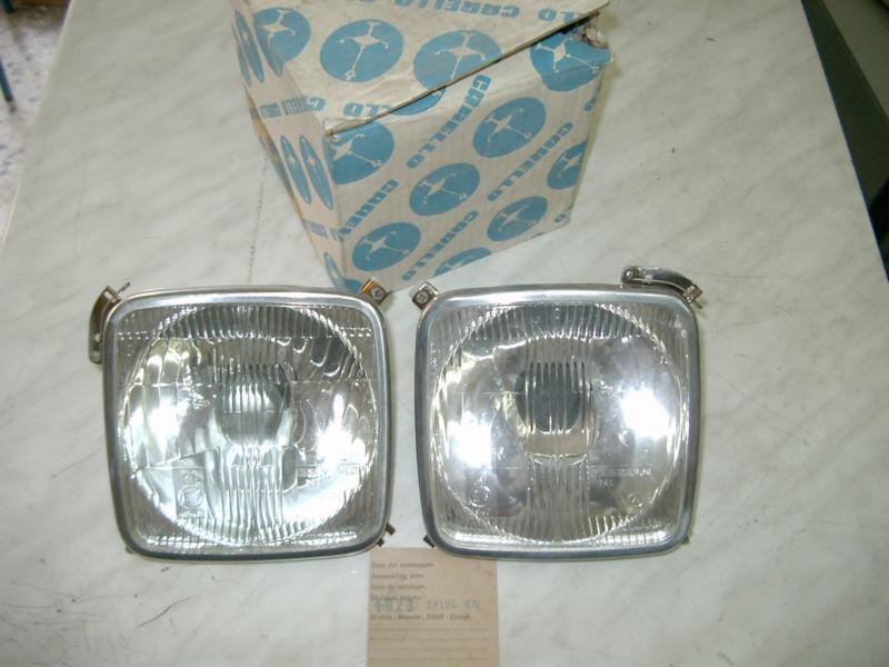 Set of 2 pieces fiat 125 model 1968 head lights complete brand new carello 