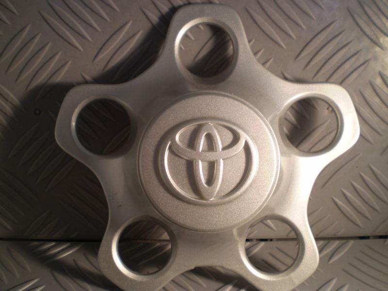 2001 - 2007 TOTOTA HIGHLANDER Wheel Hub CENTER CAP OEM SET, US $15.98, image 2