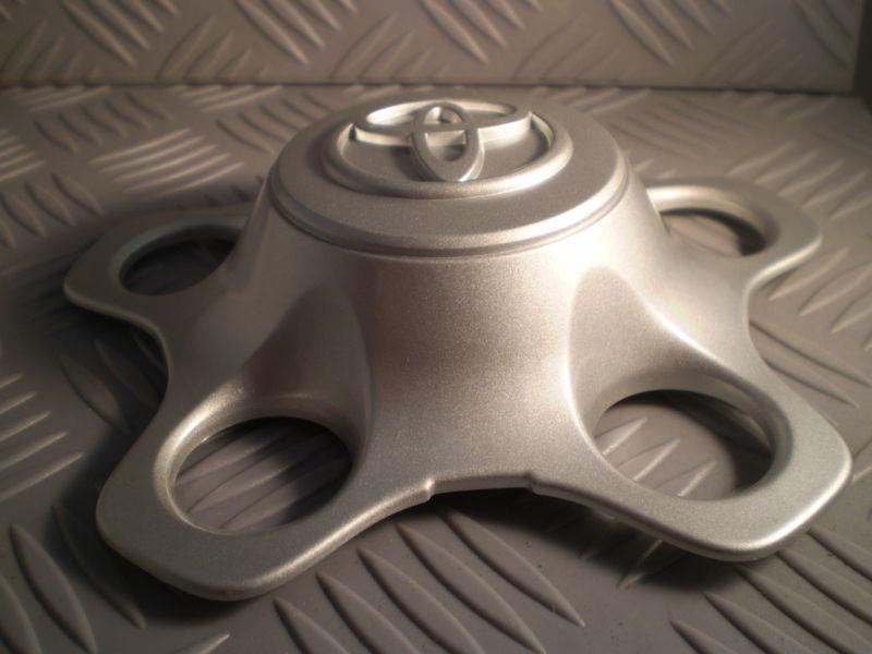 2001 - 2007 TOTOTA HIGHLANDER Wheel Hub CENTER CAP OEM SET, US $15.98, image 3