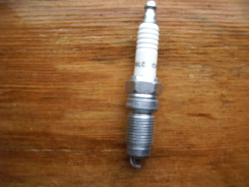 Rs14lc champion spark plug---4