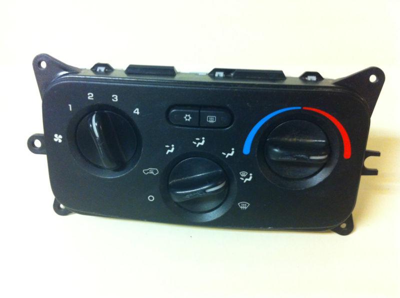 	 02-07 jeep liberty climate control temperature  a/c heater oem p55037533ae oem